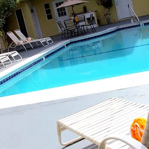 https://stardust-hotel.palm-springs-ca-hotels.com